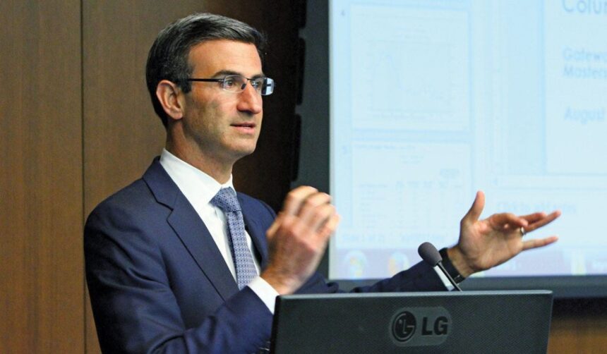 peter orszag toupee
